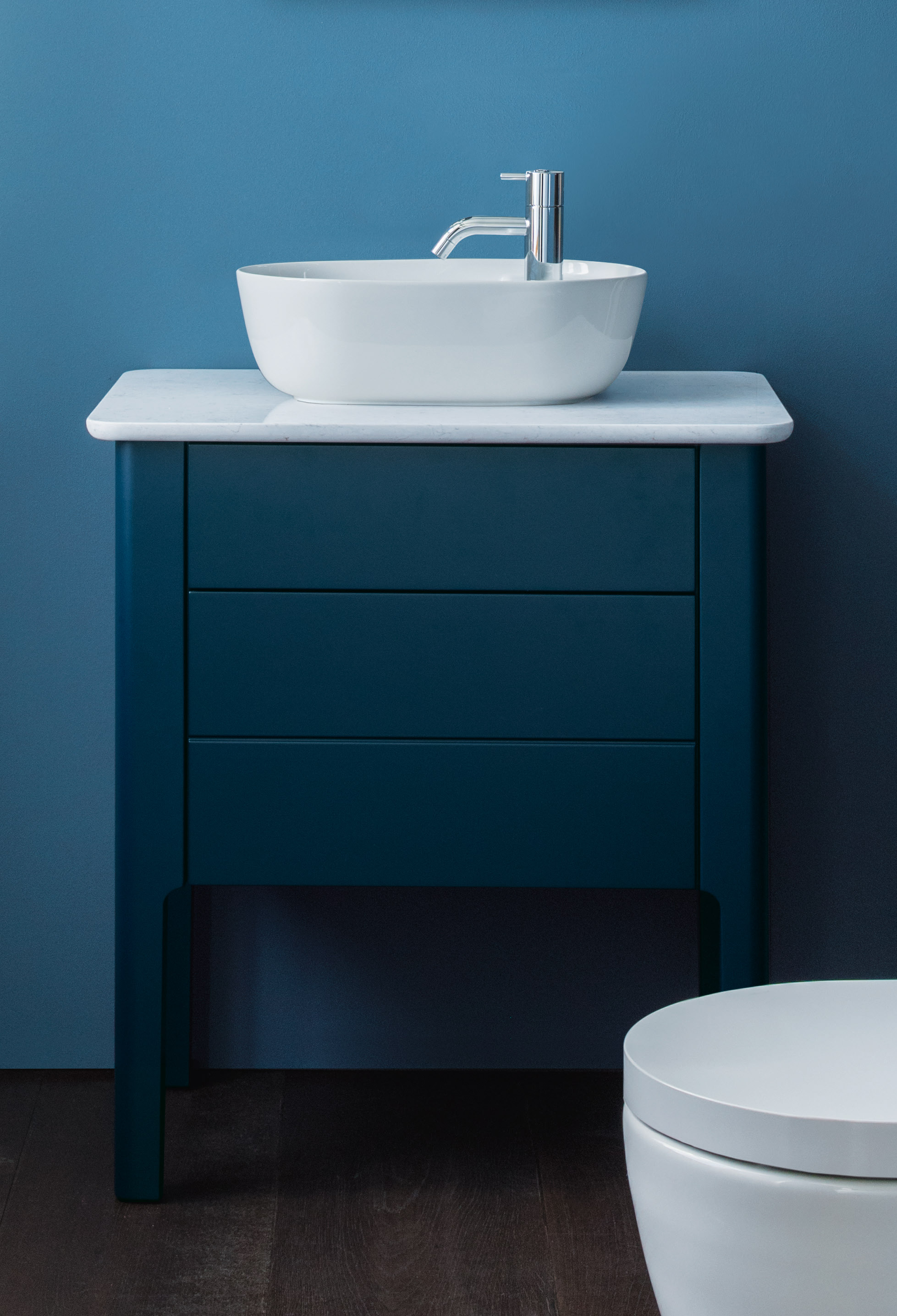 Handwashbowl with Luv vanity for small bathrooms
