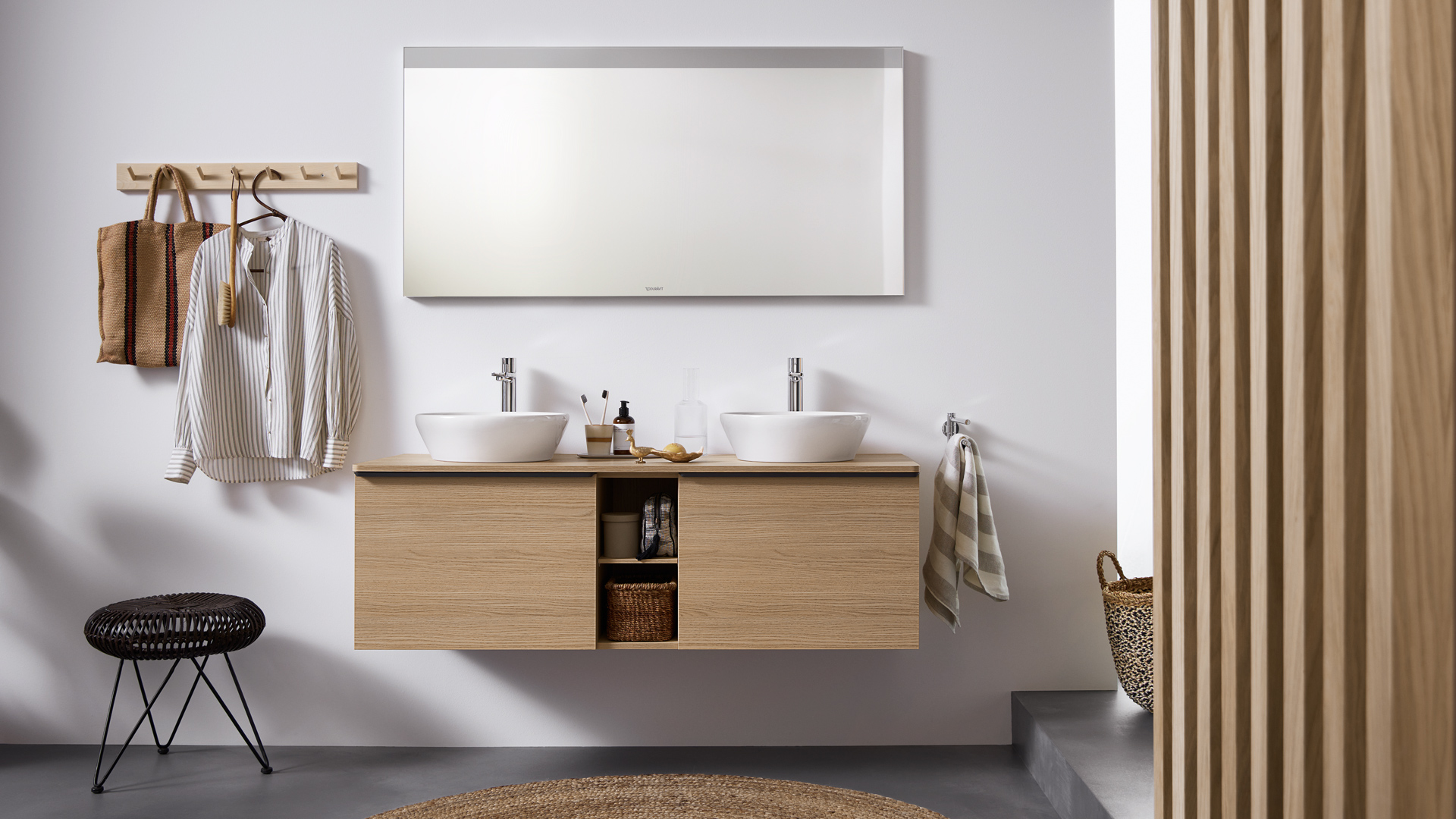 Bathroom with D-Neo Boho washbasin
