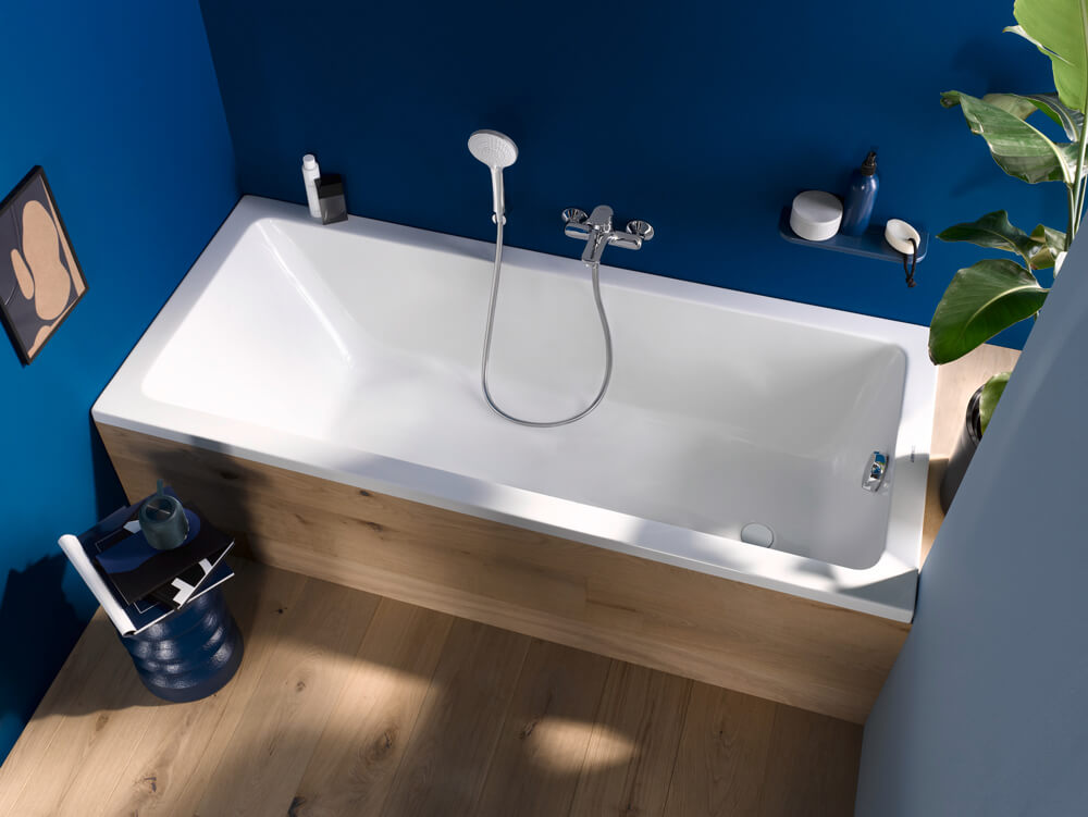 Rectangular Duravit No.1 bathtub
