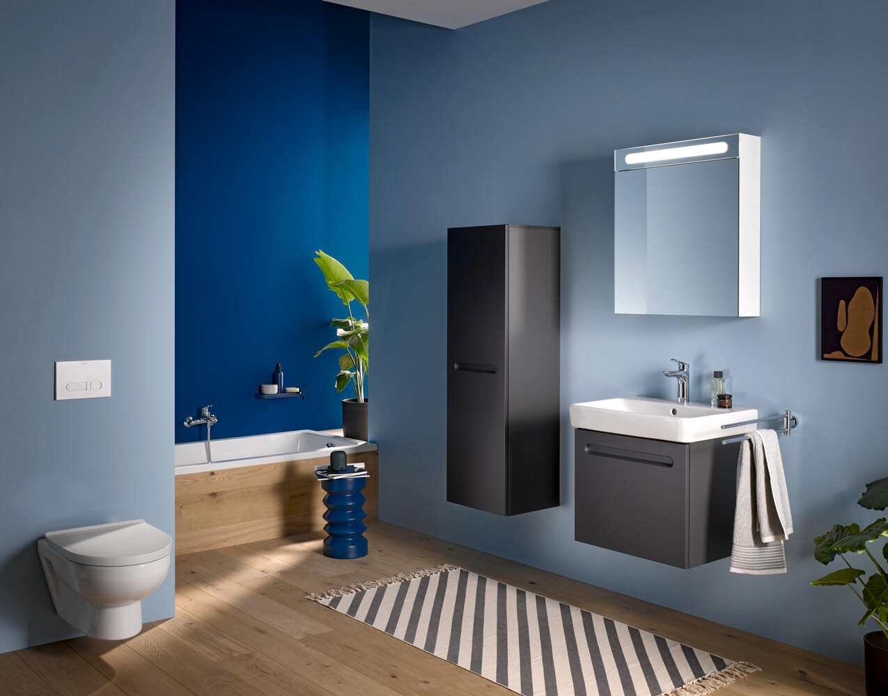 Modern bath with Duravit No.1 bathroom base cabinet

