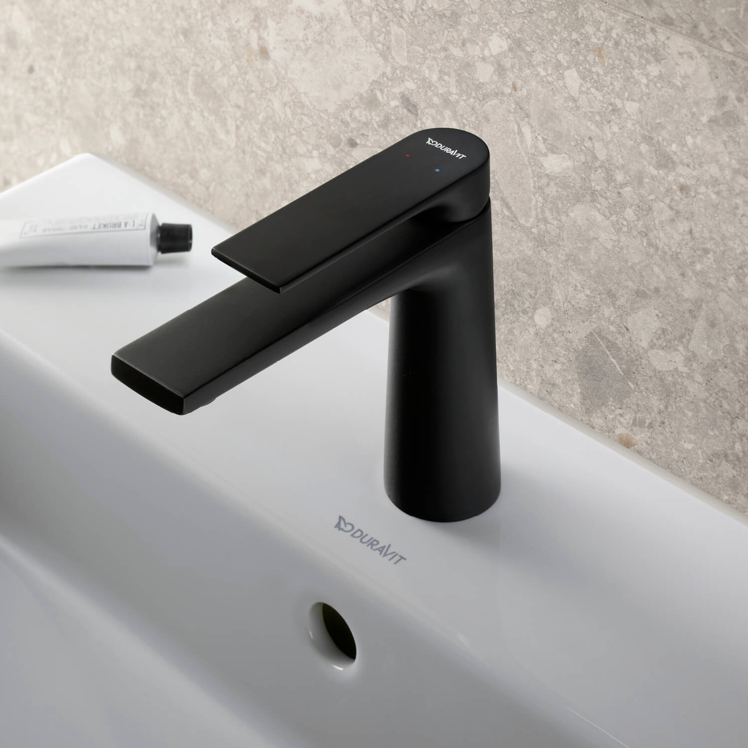 Tulum Washbasin faucet black
