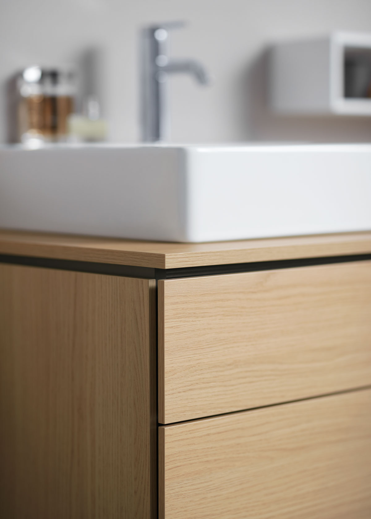 L-Cube c-shaped for parallel shaping of the sink and vanity
