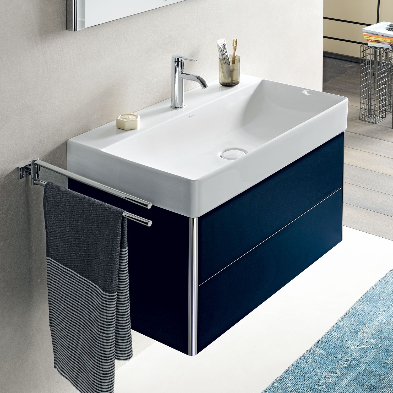 Seitliche Ansicht von Durasquare Waschtisch