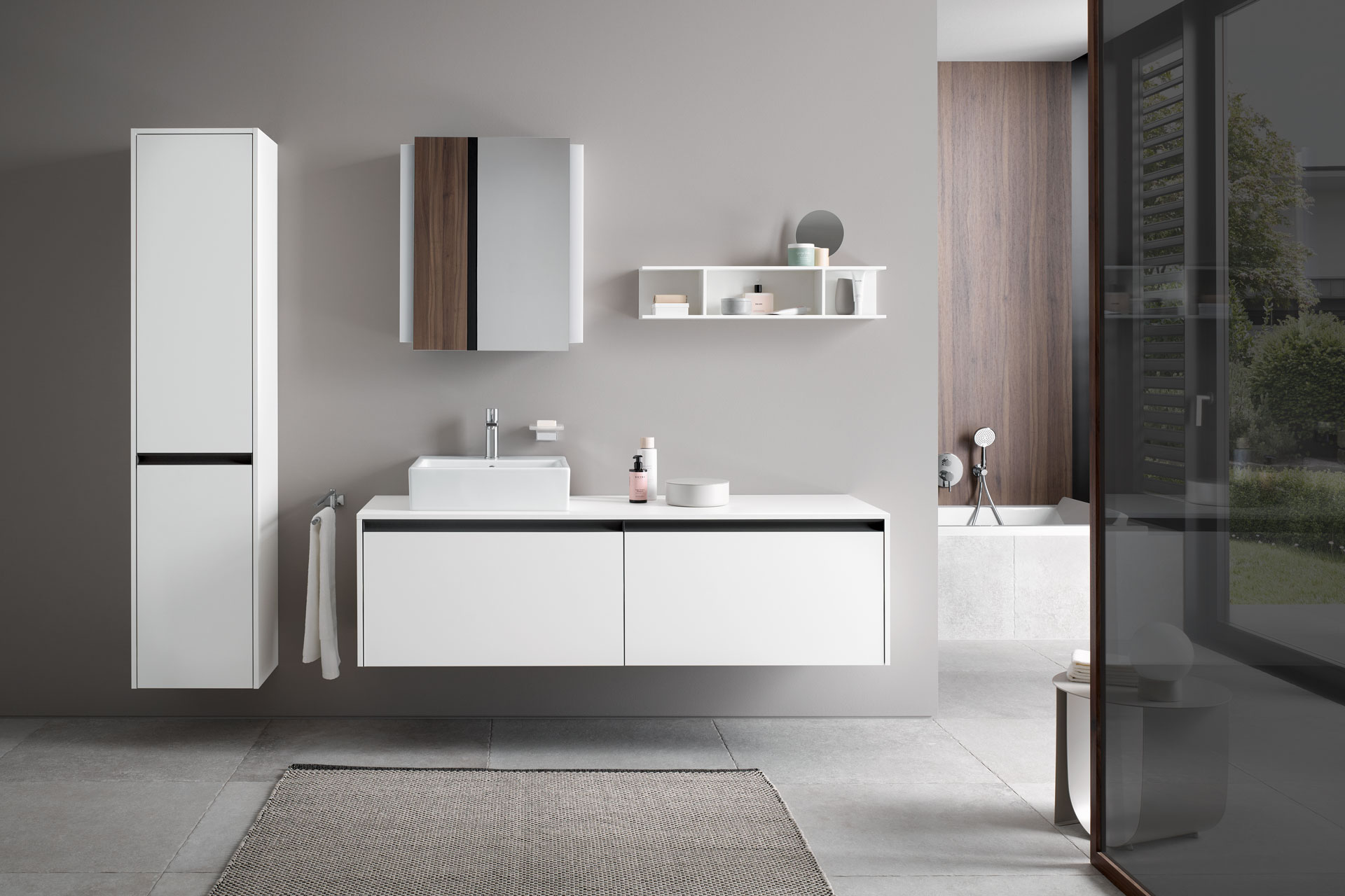 Modern bathroom with Ketho.2 shelf unit
