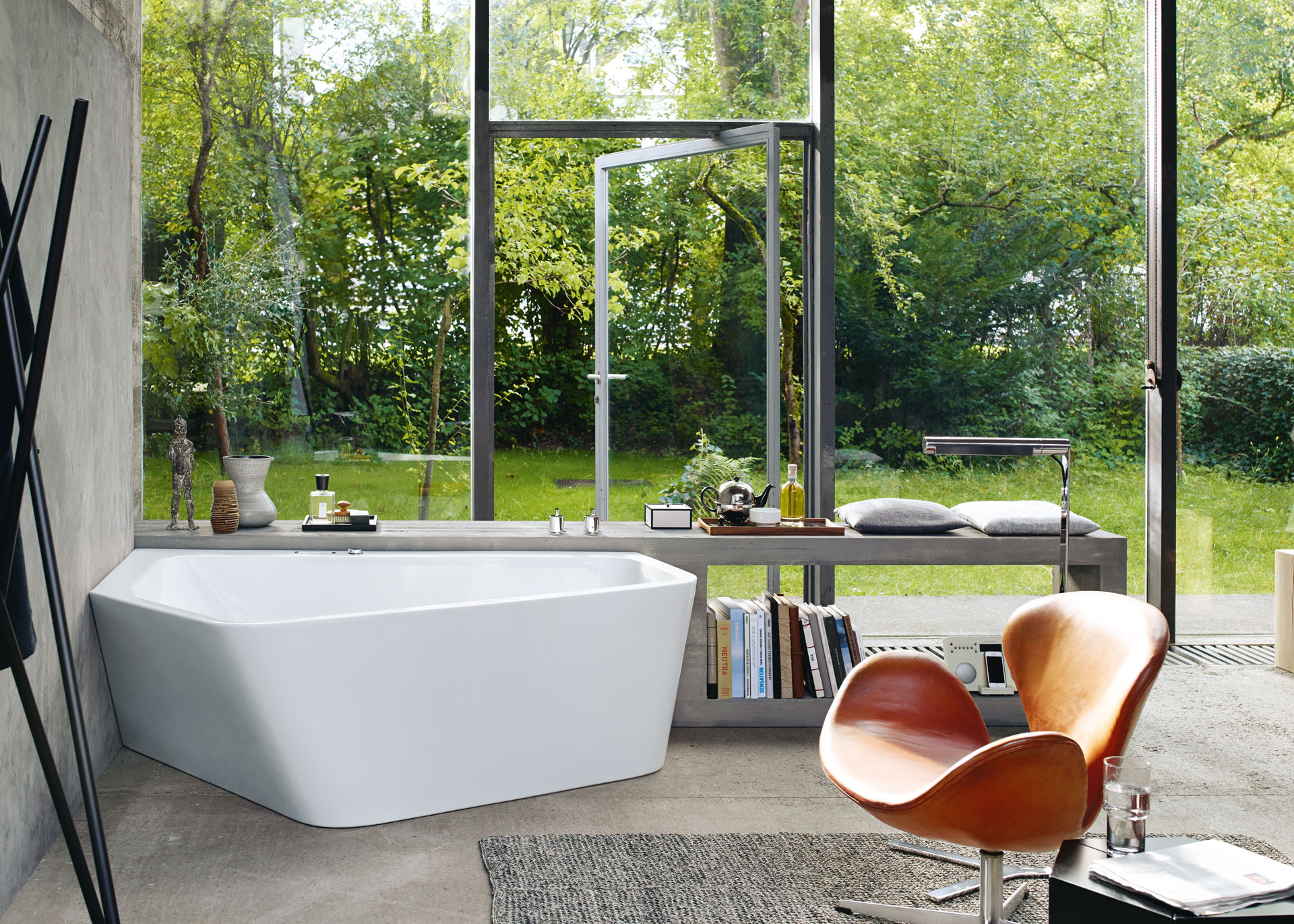 Open bathroom with Paiova 5 corner bathtub

