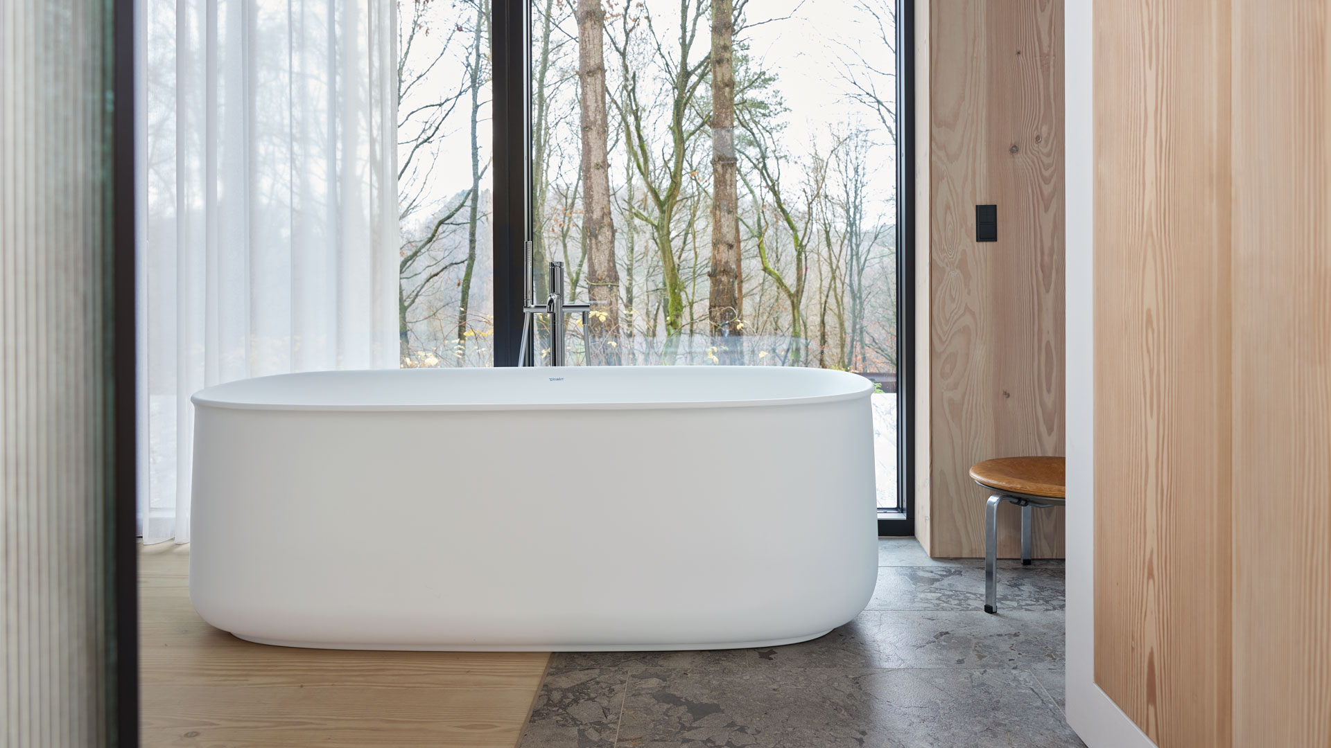 Freestanding Zencha whirlpool tub
