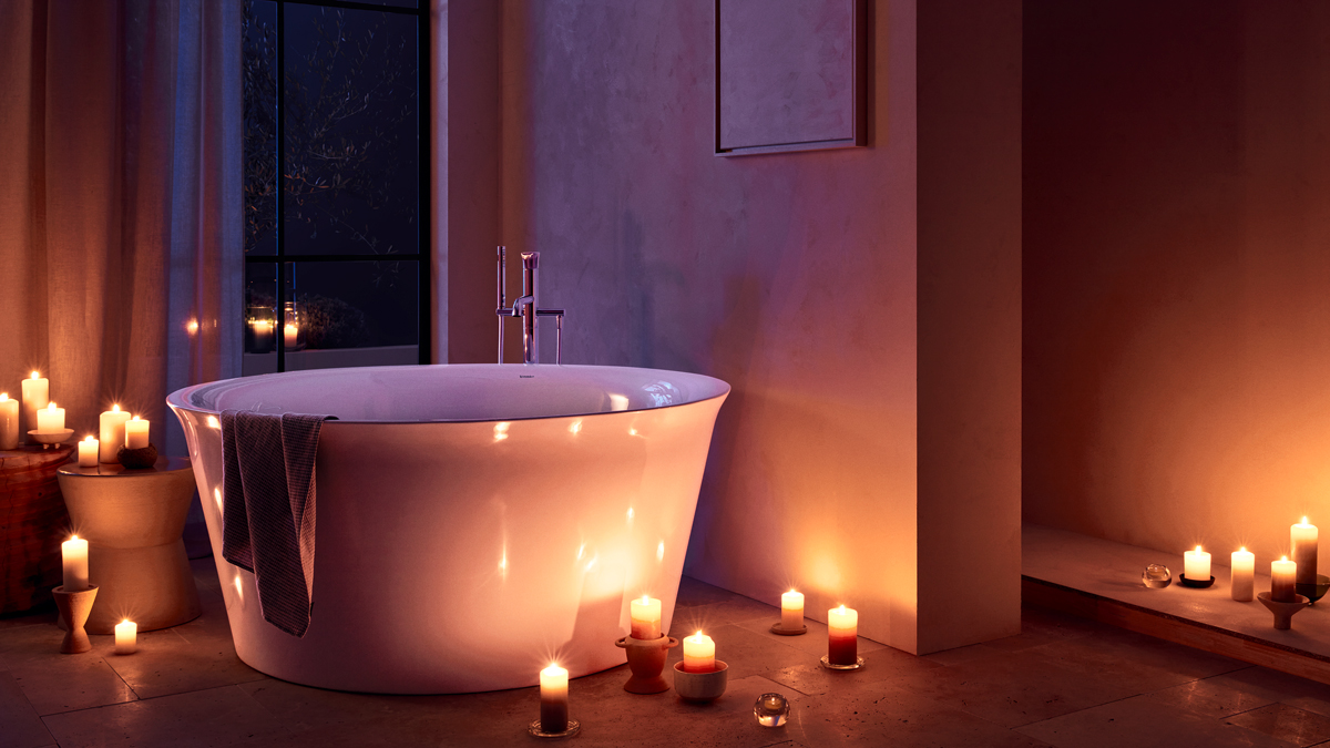 Freestanding WhiteTulip bathtub for 2
