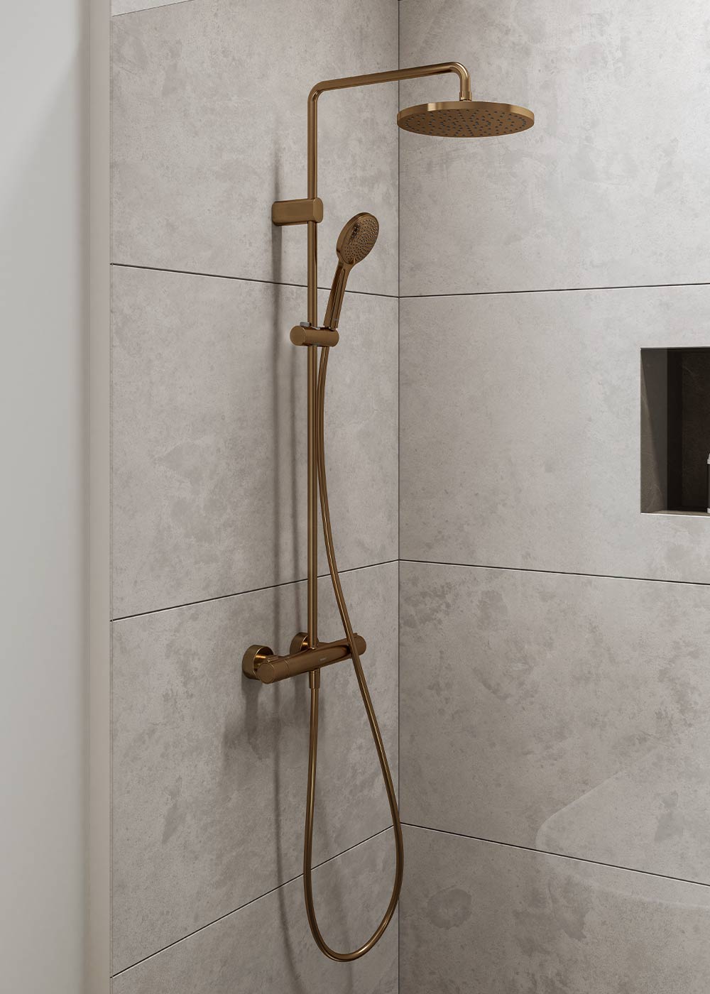 Shower system in chrome with running water

