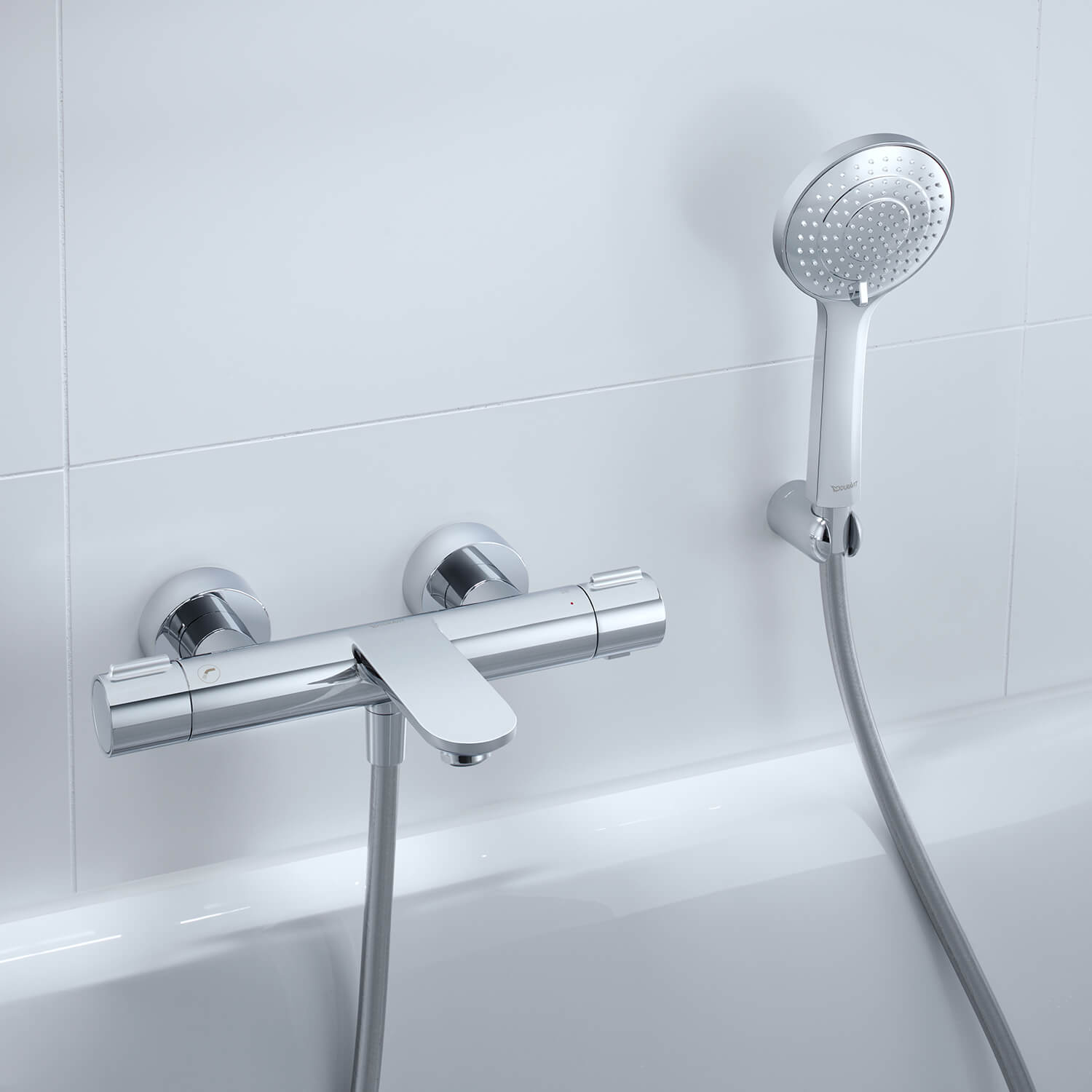 Single lever bathtub mixer in chrome
