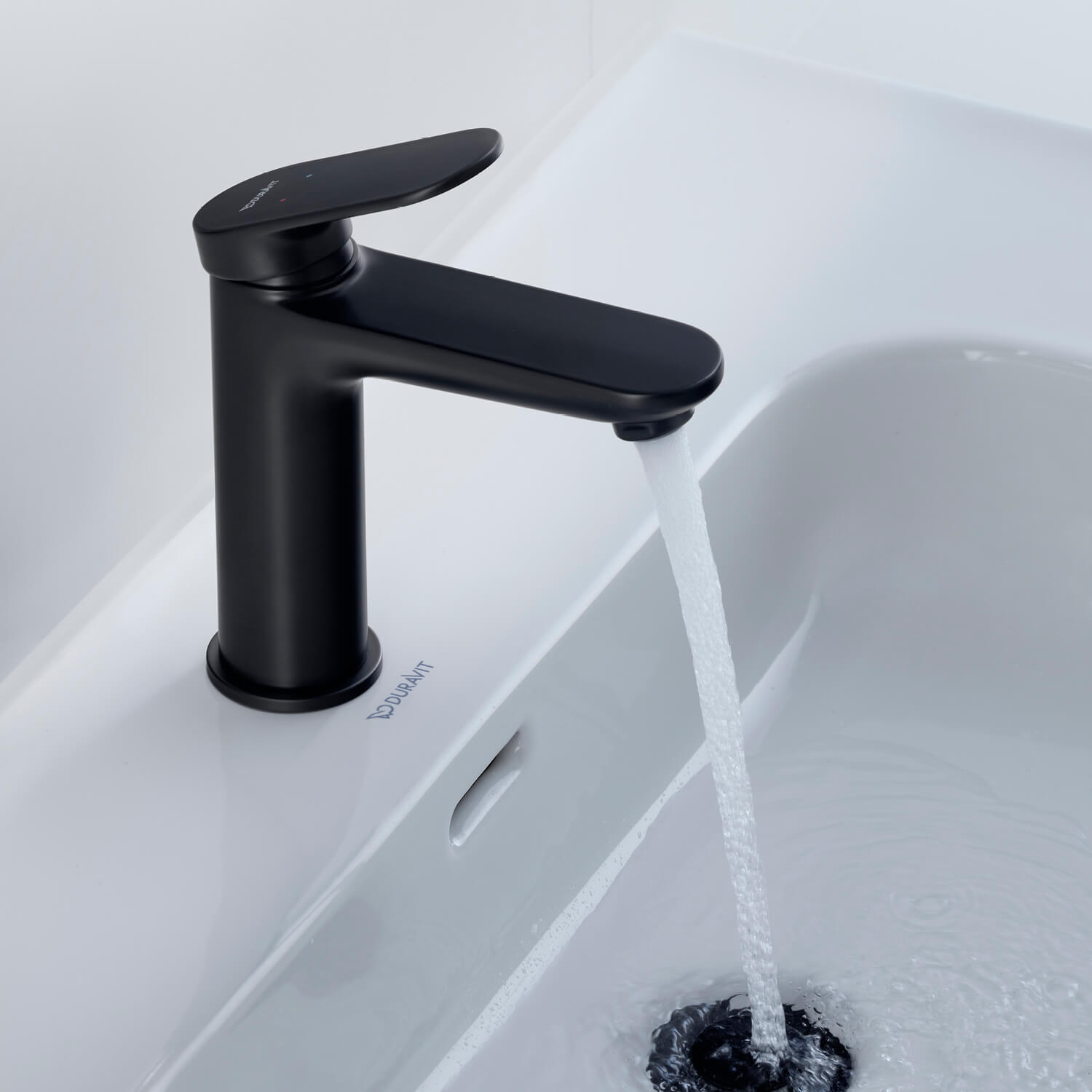 Wave single lever basin mixer in black matt
