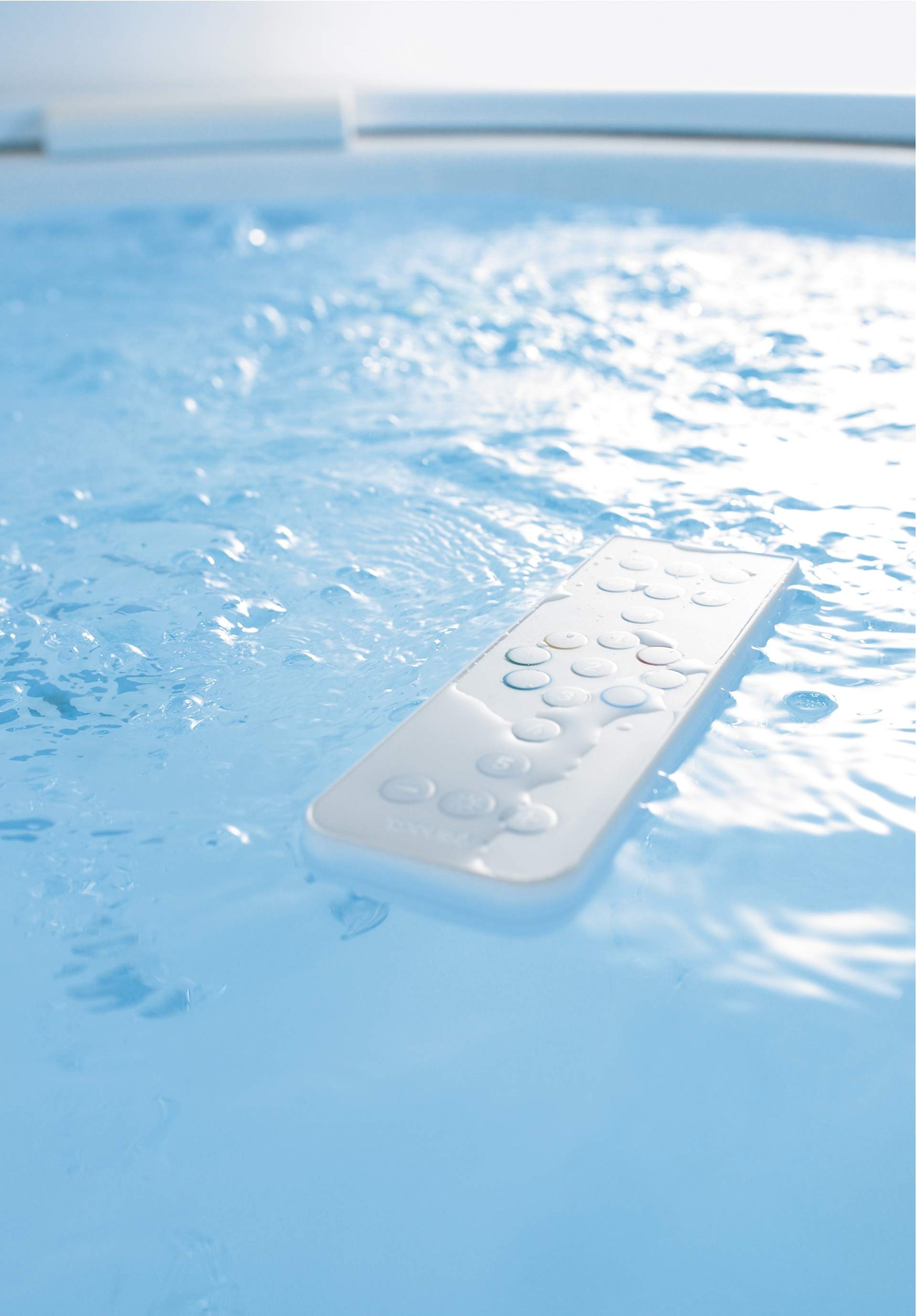 Baño libre de barreras con inodoro alto