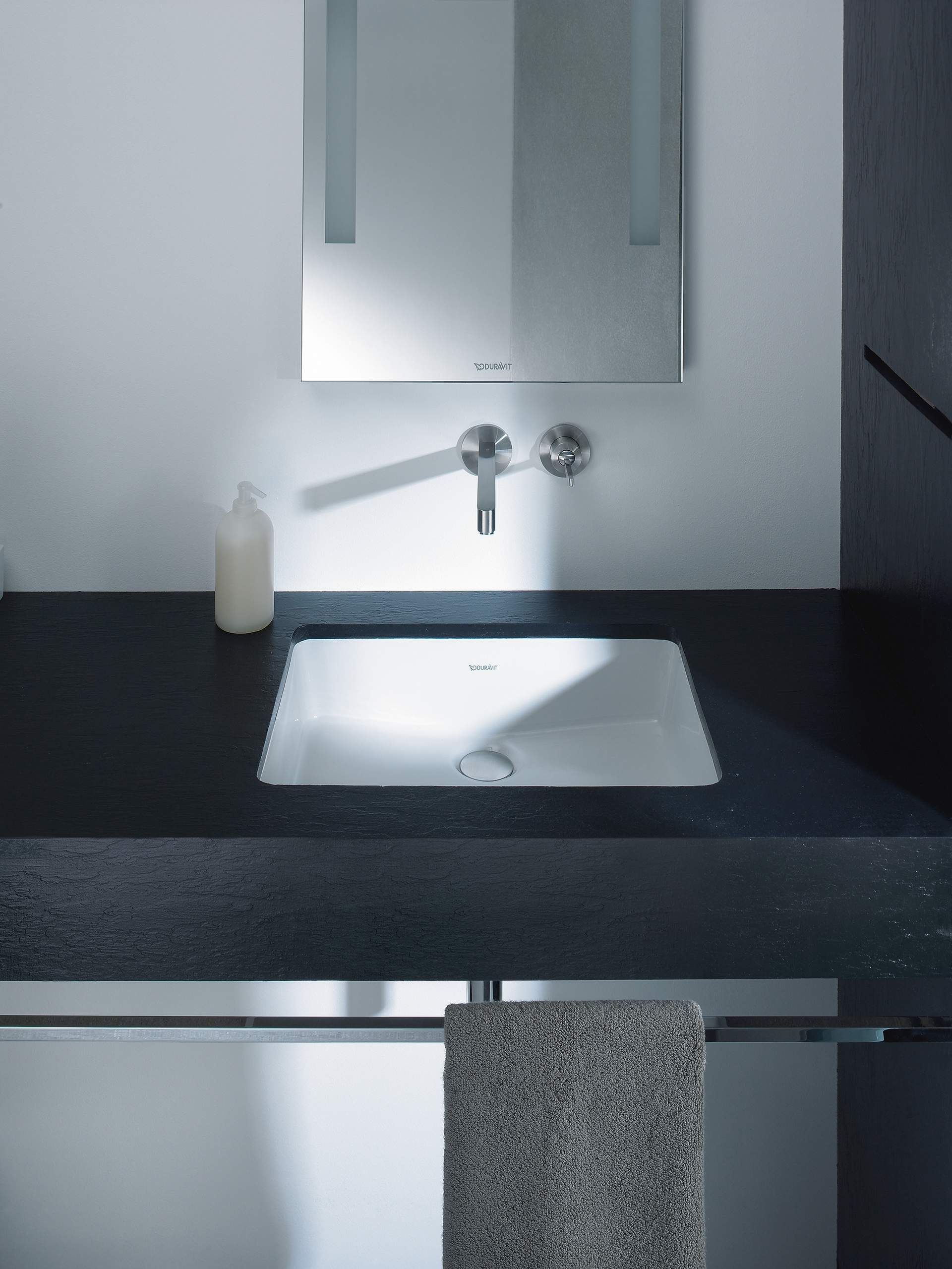 ドイツ製デザイナーズバスルームブランドDURAVIT|Vero ドイツ製デザイナーズバスルームブランドDURAVIT|Vero