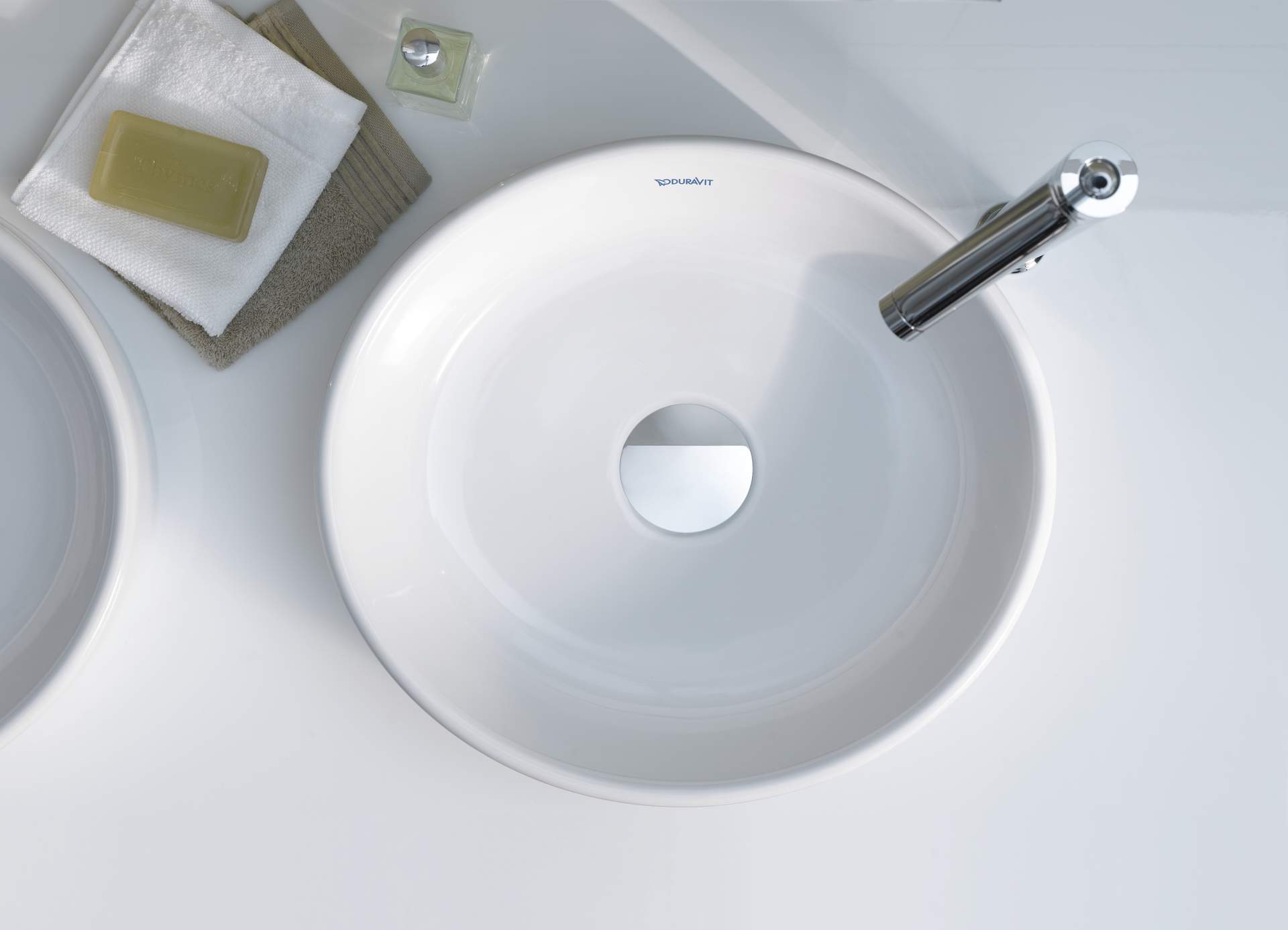 ドイツ製デザイナーズバスルームブランドDURAVIT|Starck 2 ドイツ製デザイナーズバスルームブランドDURAVIT|Starck 2
